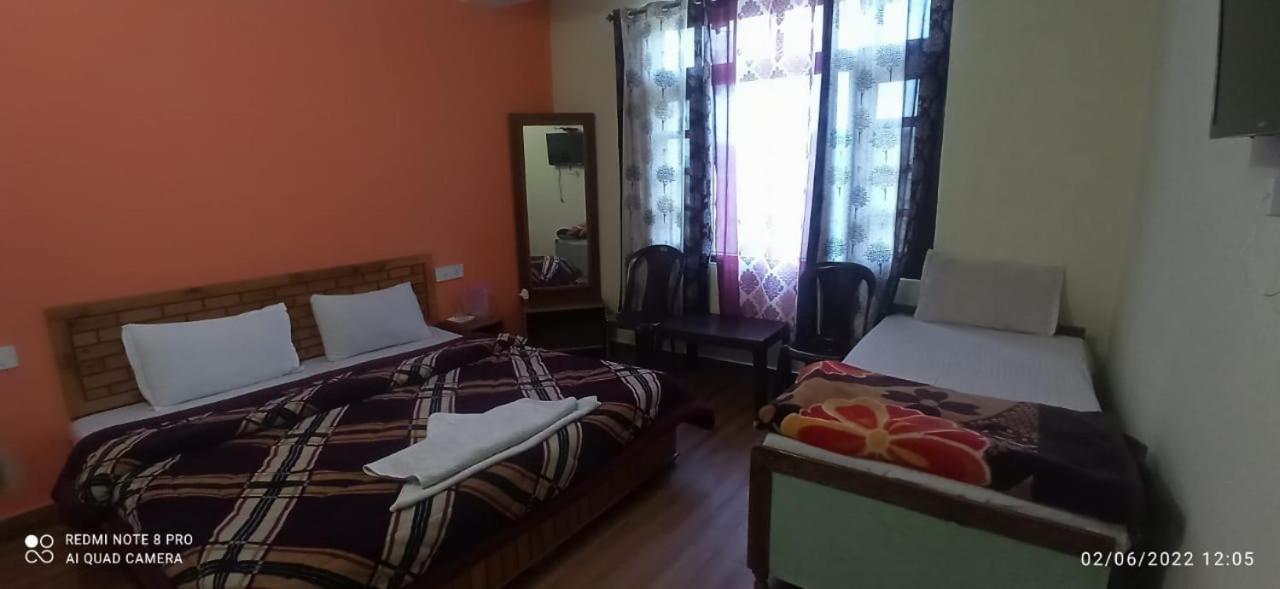 Peaceful Retreat Home Stay, Далхаузи Екстериор снимка
