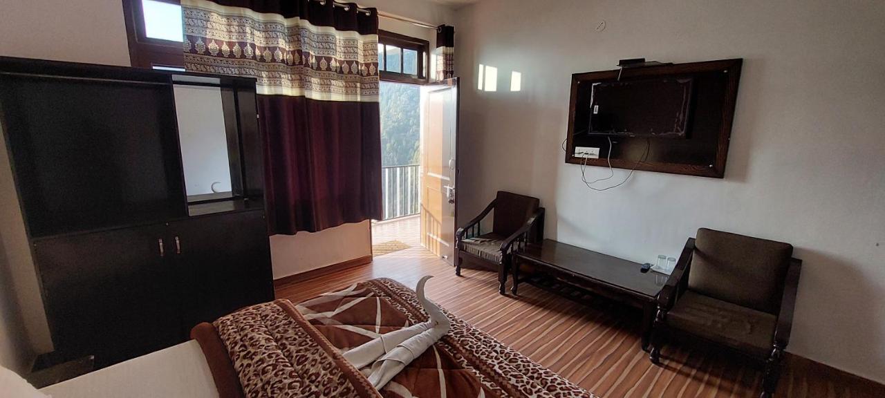 Peaceful Retreat Home Stay, Далхаузи Екстериор снимка