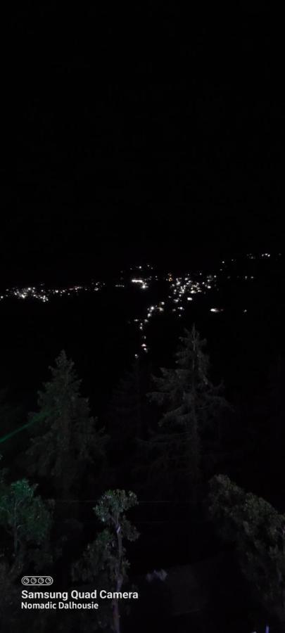 Peaceful Retreat Home Stay, Далхаузи Екстериор снимка