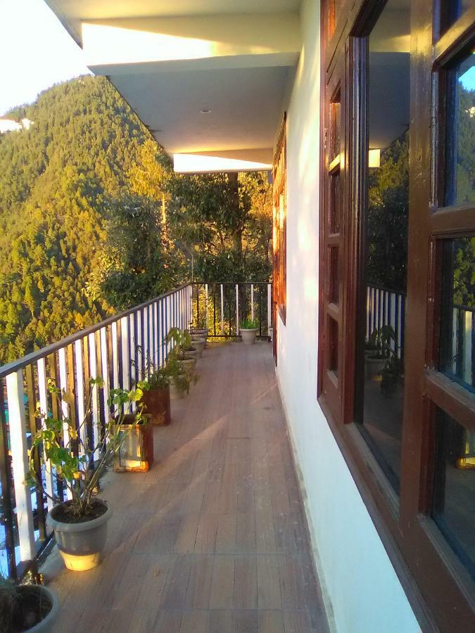 Peaceful Retreat Home Stay, Далхаузи Екстериор снимка