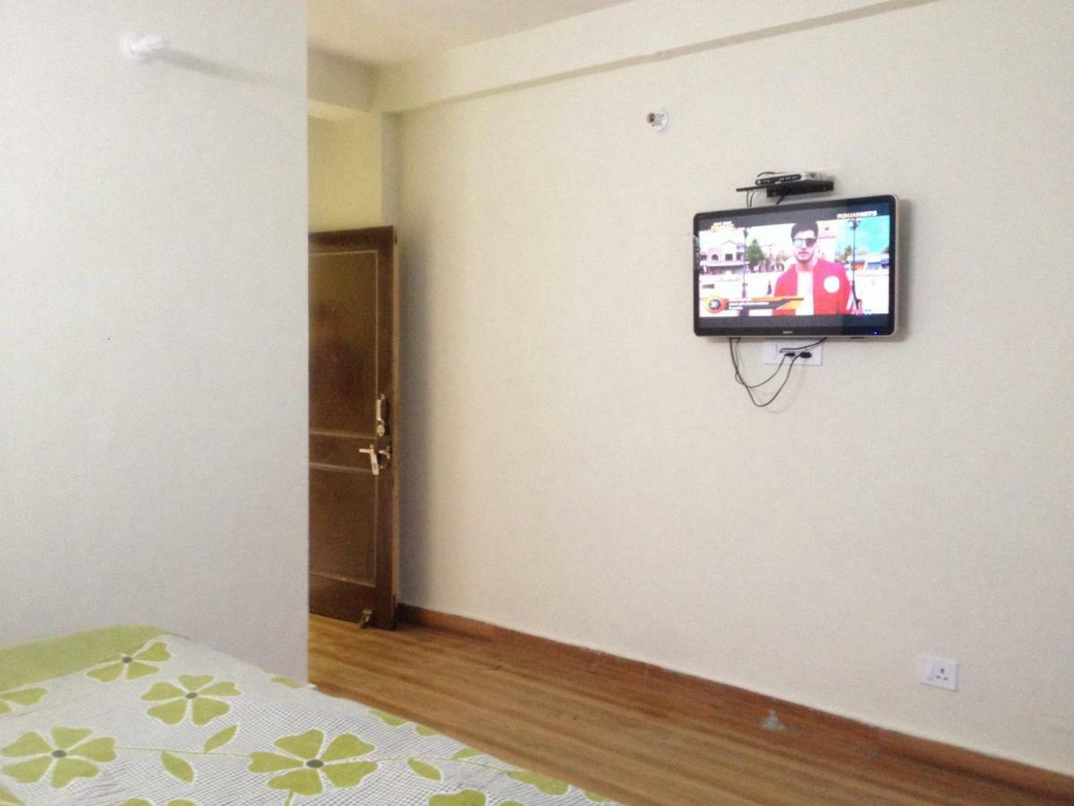 Peaceful Retreat Home Stay, Далхаузи Екстериор снимка