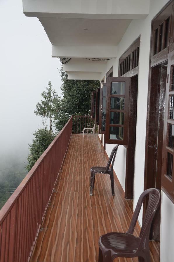 Peaceful Retreat Home Stay, Далхаузи Екстериор снимка