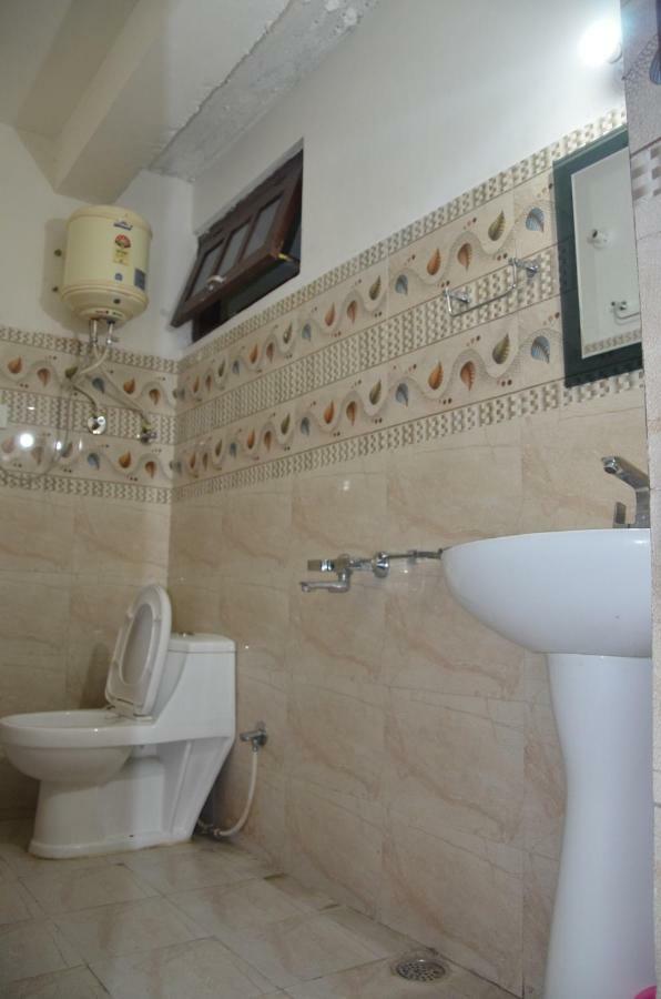 Peaceful Retreat Home Stay, Далхаузи Екстериор снимка