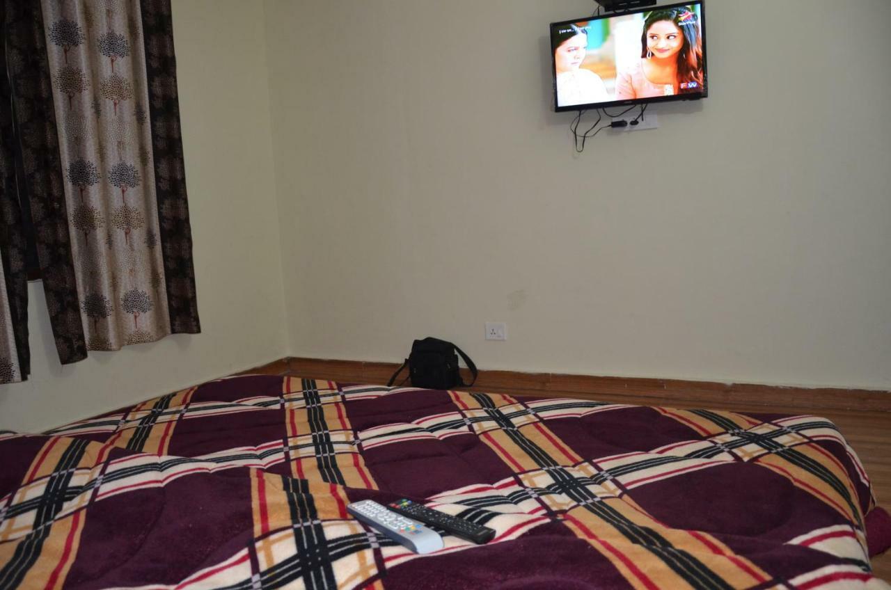 Peaceful Retreat Home Stay, Далхаузи Екстериор снимка